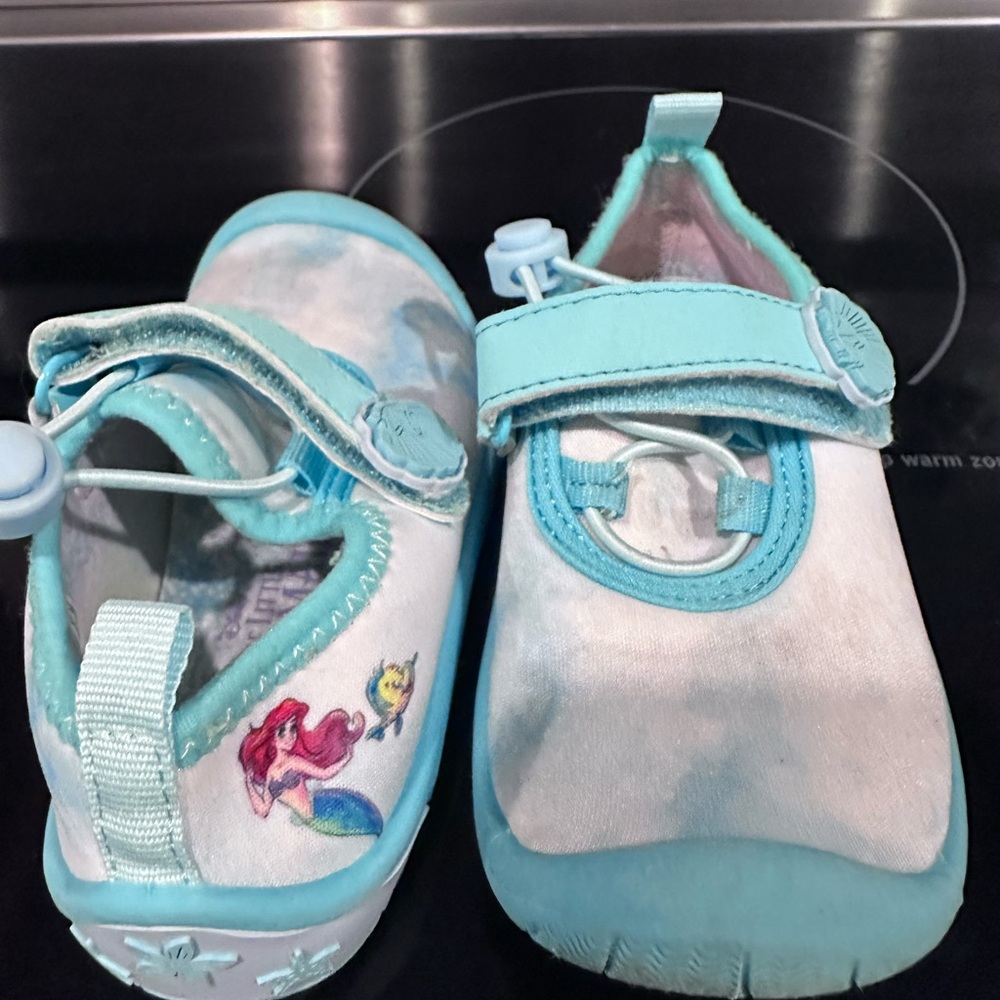 Ariel Princess SHOES Girls 7/8 Toddler Quick Dry Water Pool Beach Shoes Mermaid - Picture 4 of 11